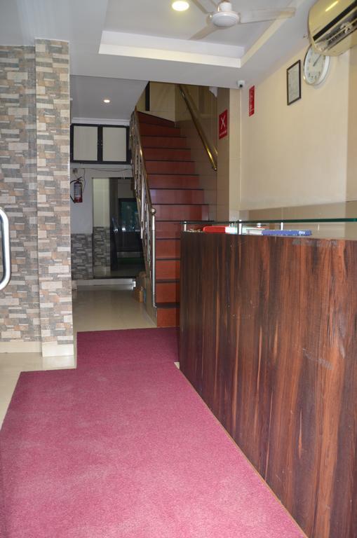 Hotel Sai Residency Мумбай Екстериор снимка
