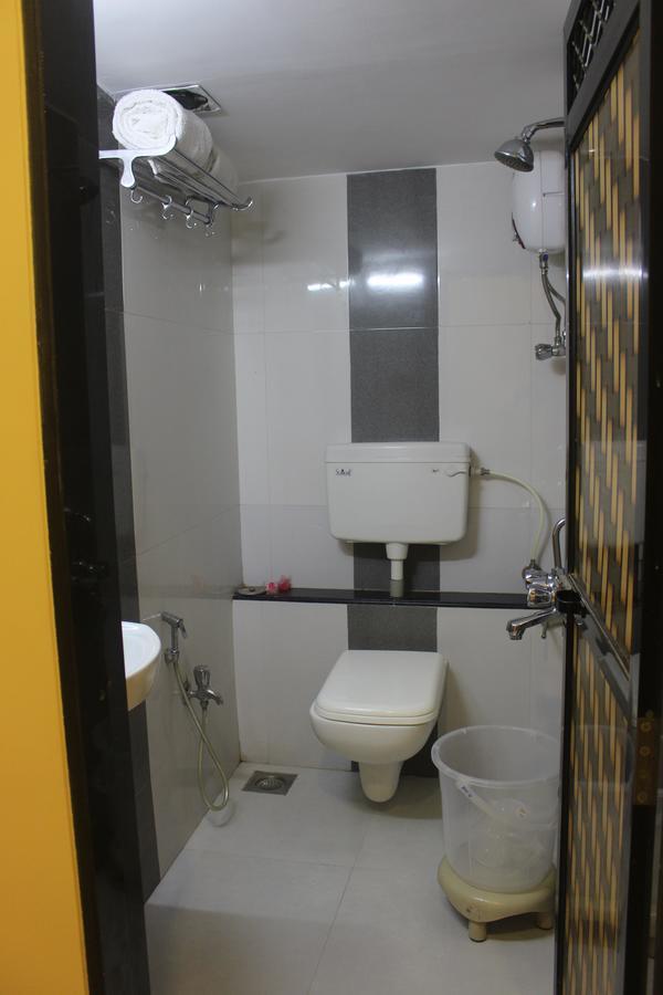 Hotel Sai Residency Мумбай Екстериор снимка